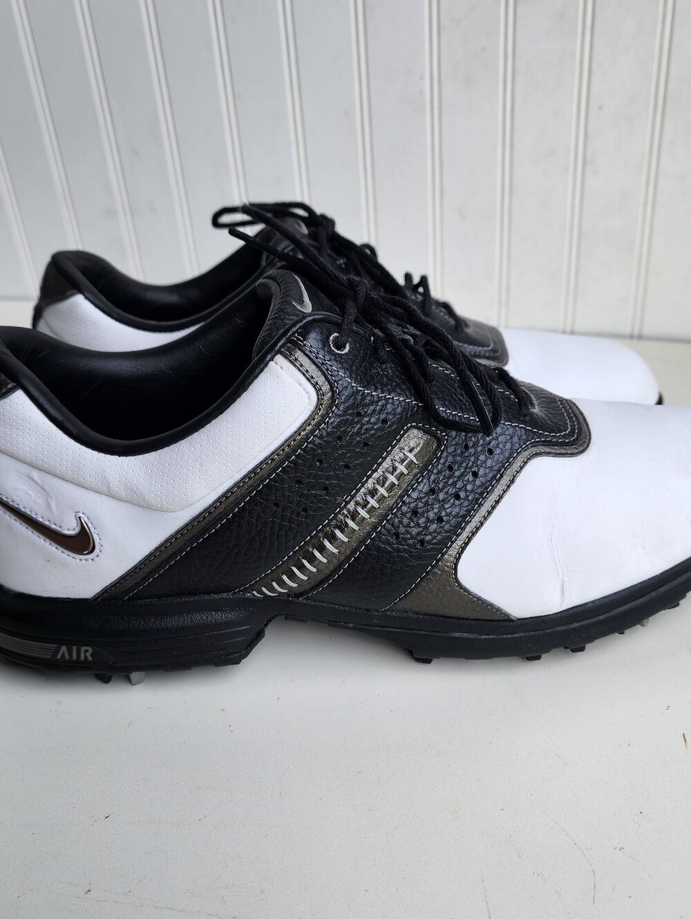 NIKE Air Tour Saddle Mens White Black Leather Golf Shoes Cleats  Sz 11.5